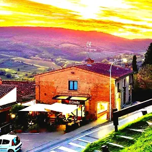 https://i-fossi.it-tuscanyhotel.com